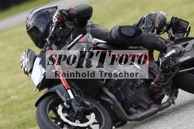 Archiv-2025/09 22.04.2025 Cornu Master School ADR/rot-rouge/99